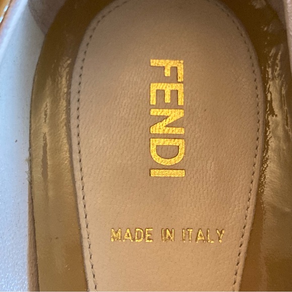 LIKE NEW!  FENDI Décolleté Vernice Borchie Viscone pumps - Picture 8 of 16
